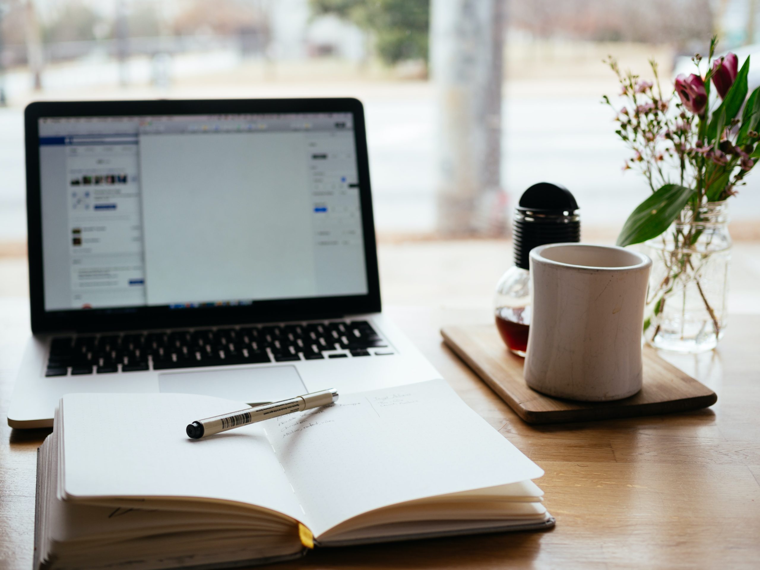Nick-Morrison-Fhnnjk1Yj7Y-Unsplash Office & healthcare careers