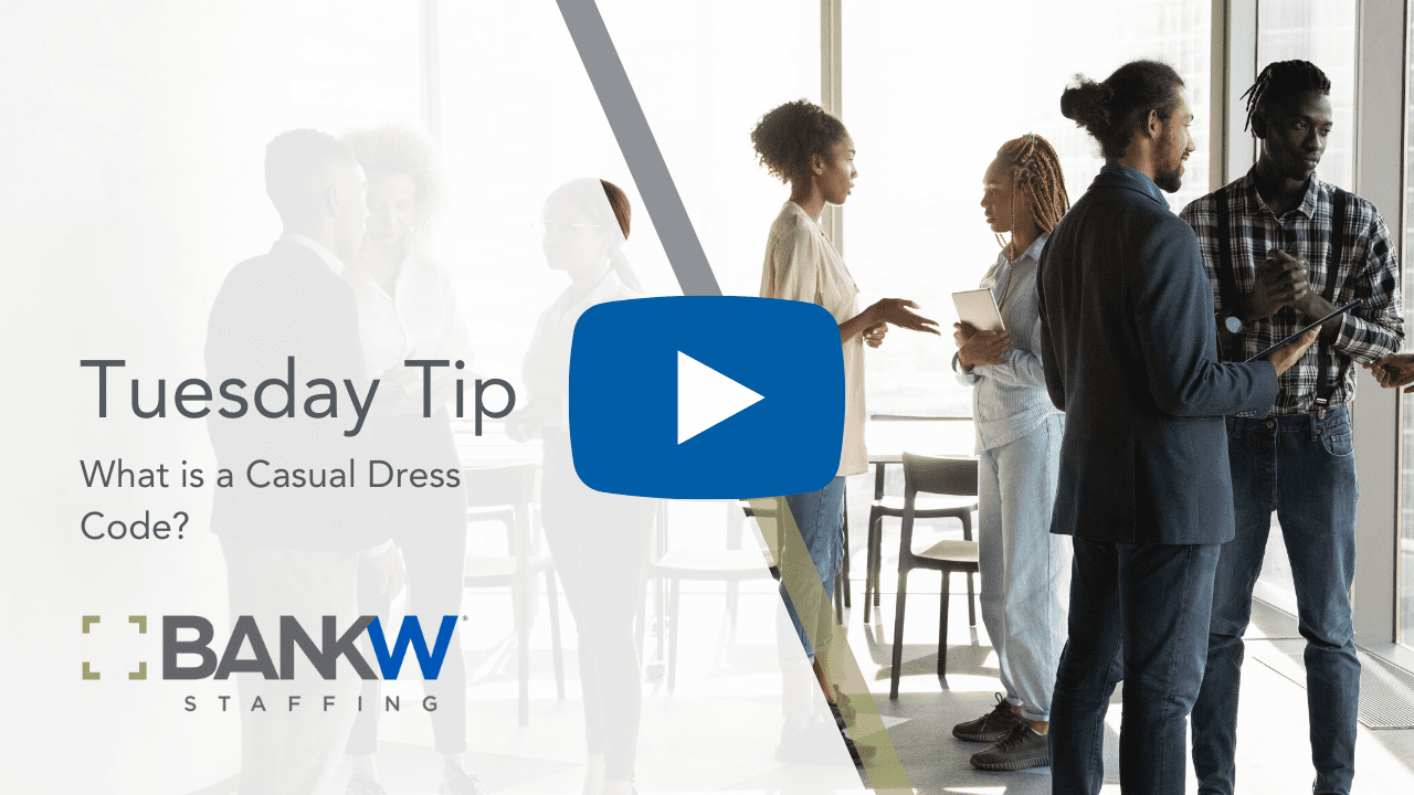 What is a casual dress code?